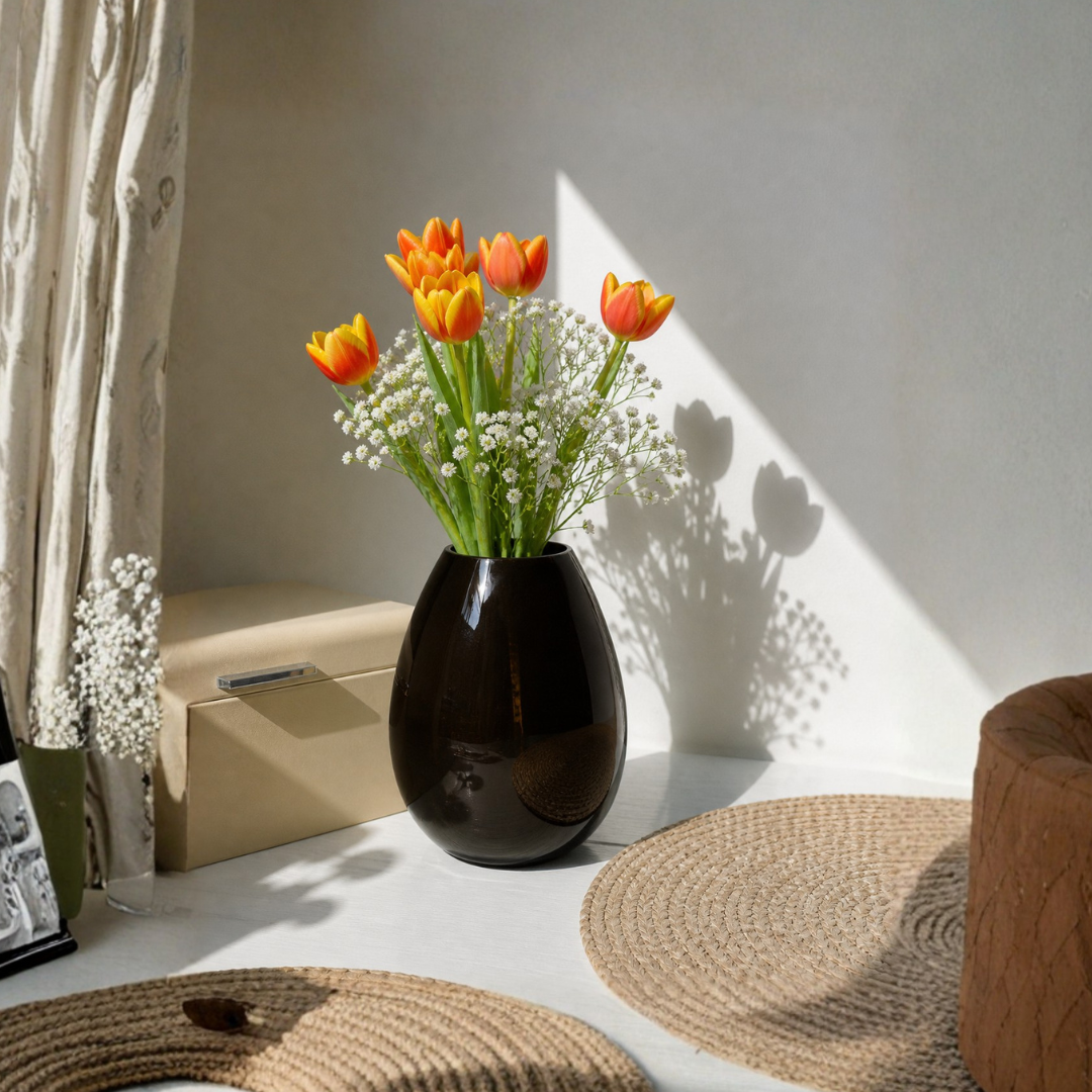 Glossy Glass Vase – Midnight Black