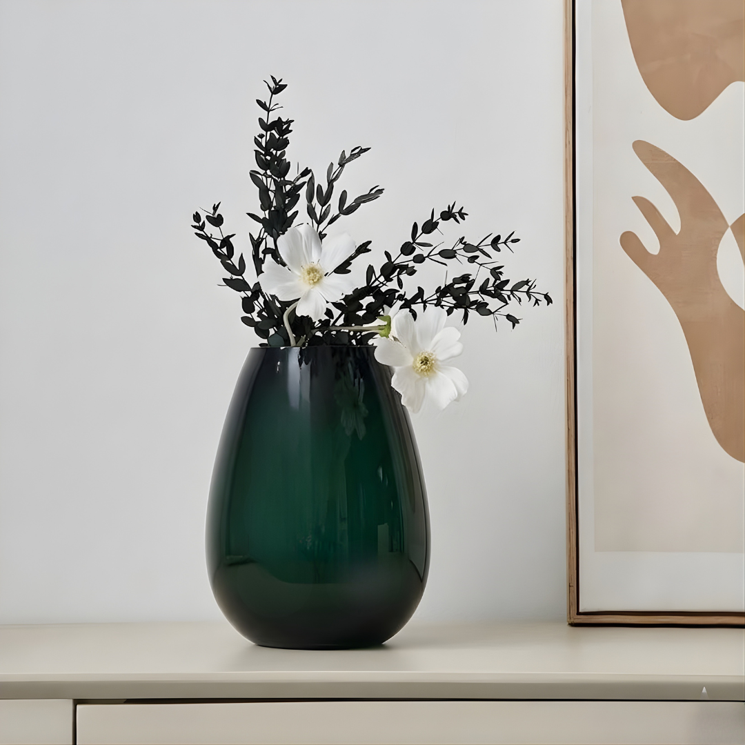 Glossy Glass Vase – Midnight Black