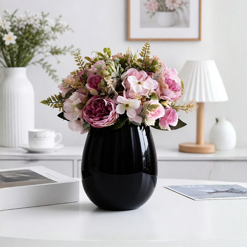 Mini Glossy Glass Vase – Midnight Black